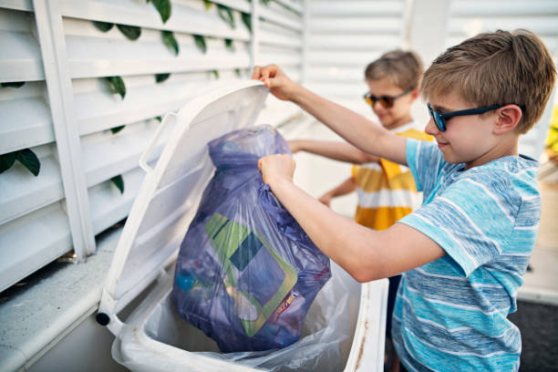 Best Garage Cleanout Services  in Hampton, IL